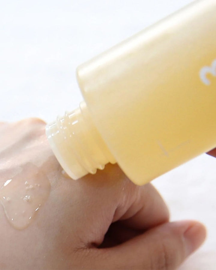 NUMBUZIN - No.3 Super Glowing Essence Toner 200ml
